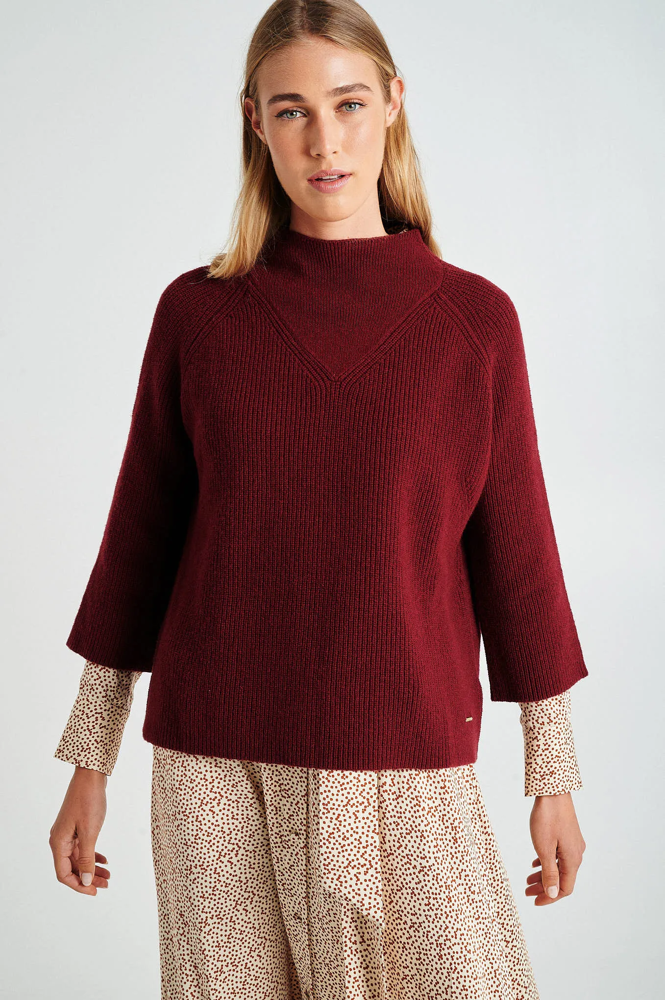 Wide sweater and wide 3/4 sleeves