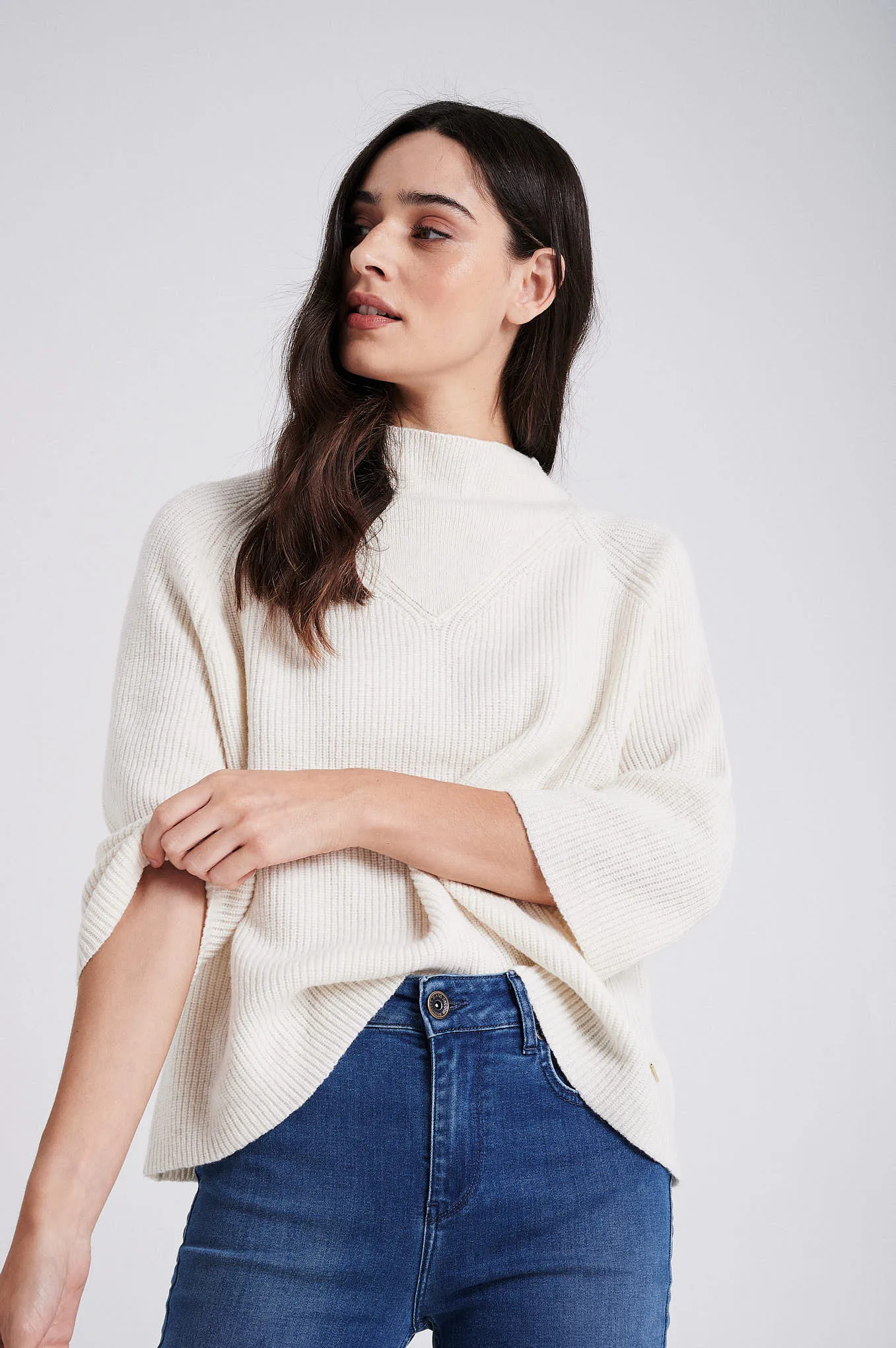 Wide sweater and wide 3/4 sleeves